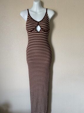 NWT PrettyLittleThing Brown and Cream Striped Knit Maxi Dress with Keyhole - M